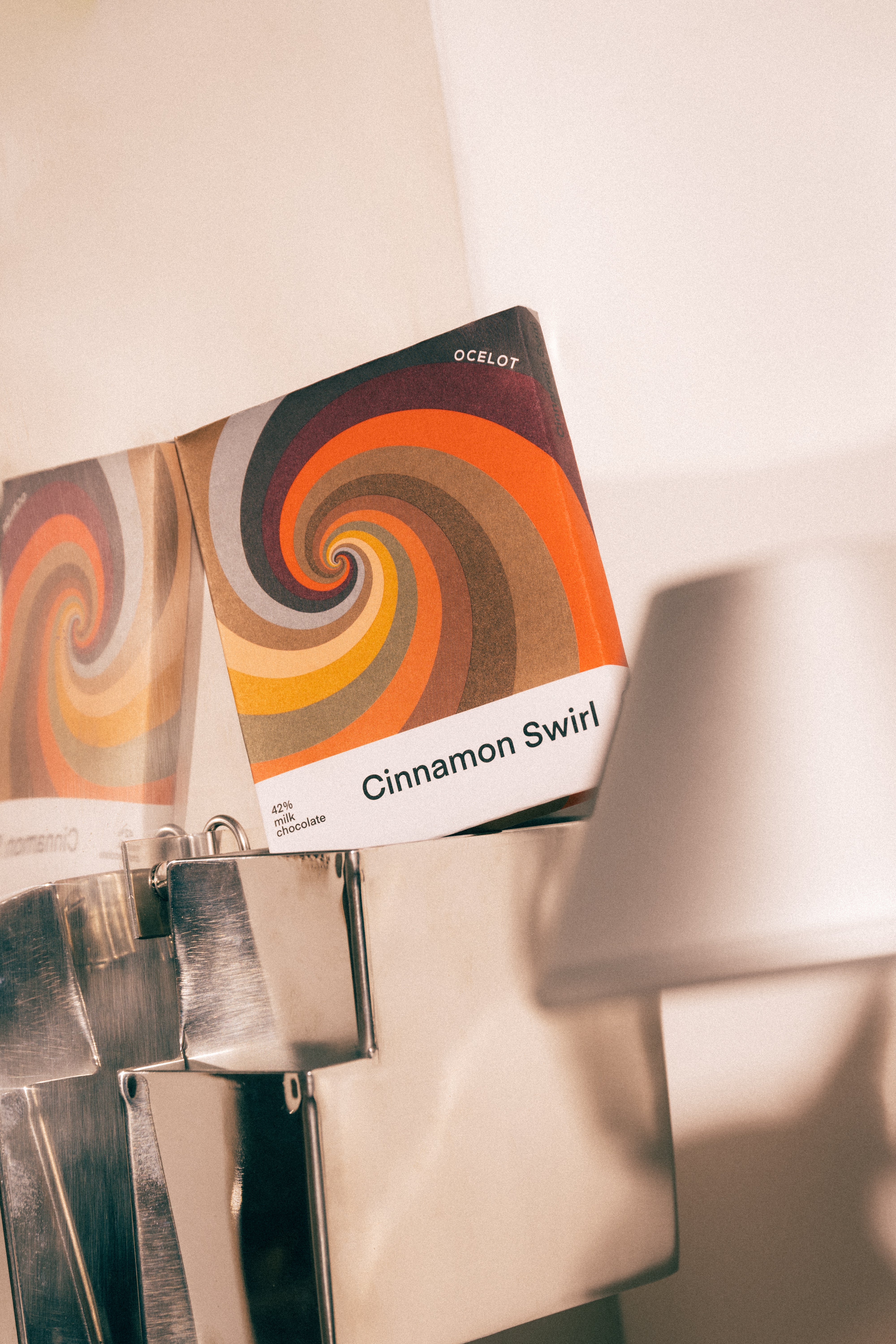 Cinnamon Swirl 42% 70g Milk